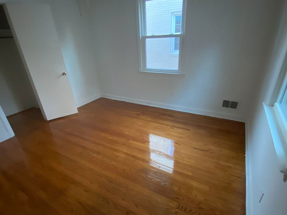 2nd image of 1612 Heyward St