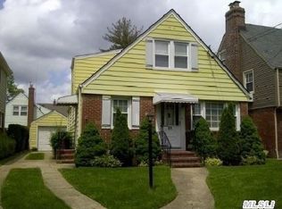 51 Cherry St, Floral Park, NY 11001