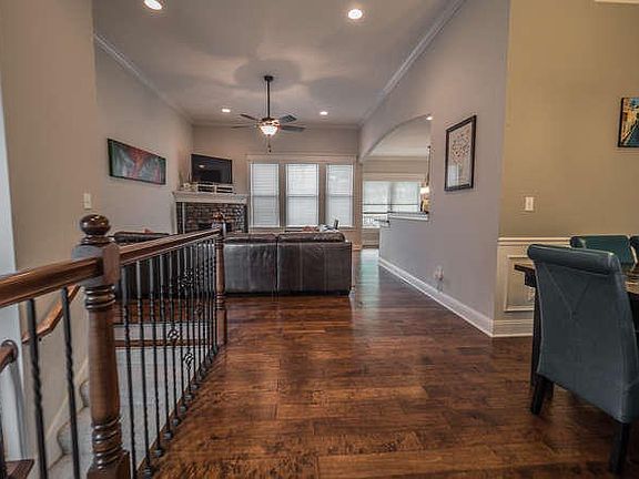Perche Pointe Pl Columbia MO-small-004-6