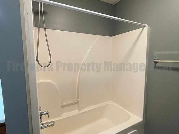 4th image of 2817 Cobalt Dr APT A