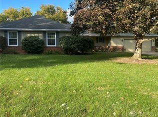 1811 Greenbriar Dr, Troy, OH 45373