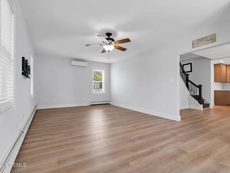 505 Long Branch Ave — Photo 4