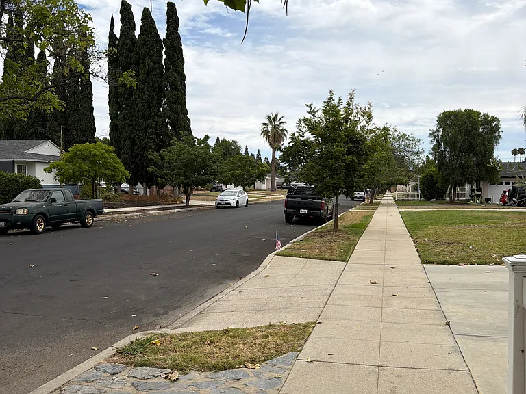 16052 Ludlow St — Photo 8