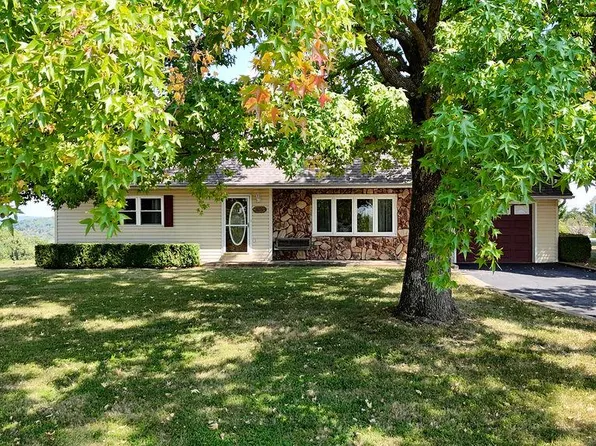 1676 Crystal Heights Rd, Festus, MO 63028