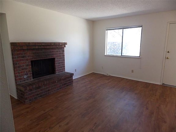 4th image of 877 Nita Fay Dr