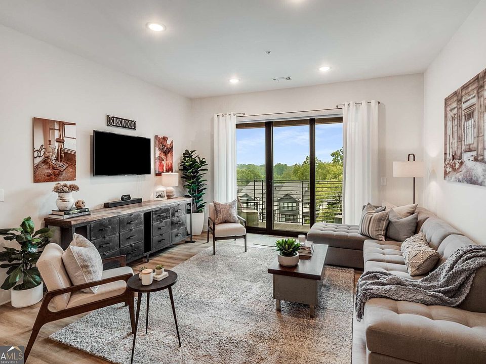 1st image of 112 Rogers St #509