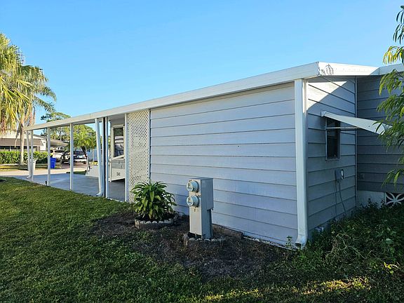 5th image of 138 Bimini Cay Cir