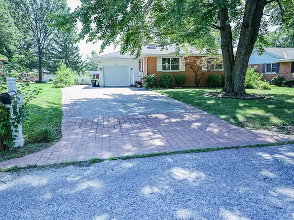 308 S Sycamore St, Pittsfield, IL 62363