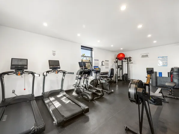 645 West End Avenue image 13 of 14