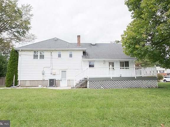2nd image of 1806 Floral Dr
