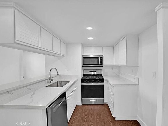 3rd image of 12601 Van Nuys Blvd Unit 241
