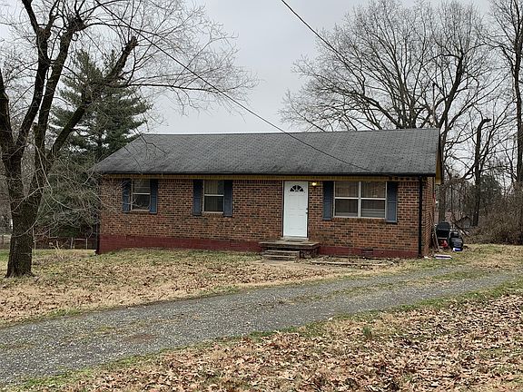 2nd image of 609 Lafayette Ct