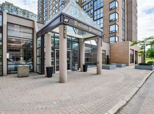 265 Enfield Pl #206, Mississauga, ON L5B 3Y7