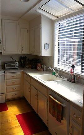 4th image of 728 Krisview Ct