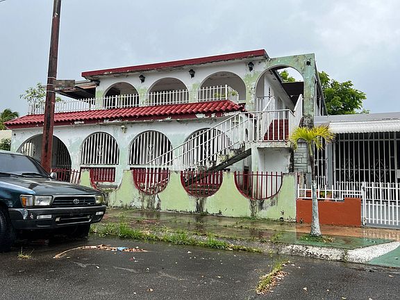2nd image of 45 Calle Ducal El Comandante