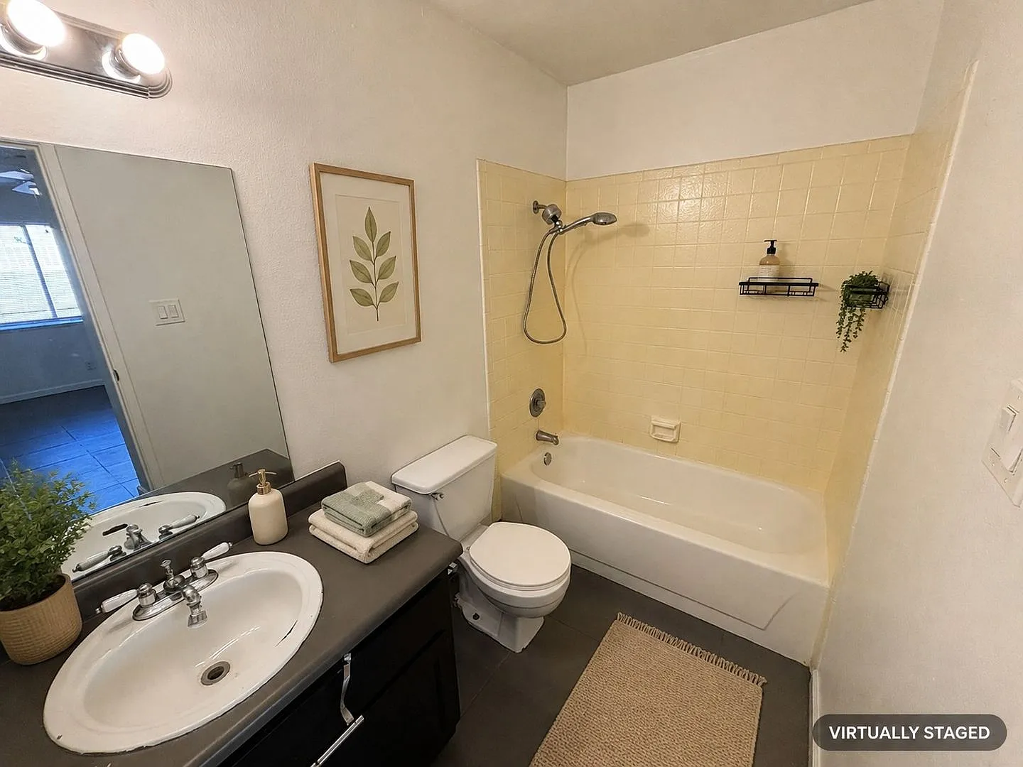 6940 Hopkins Drive Unit B — Photo 3