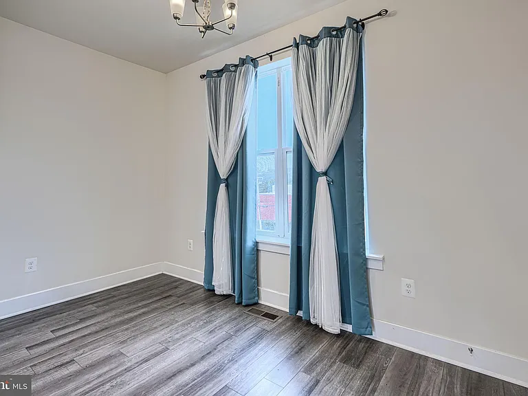 11129 Reisterstown Rd — Photo 11