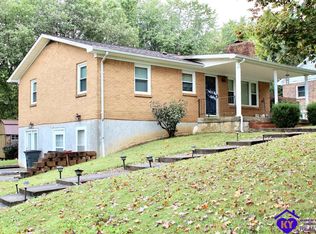 302 Exler Filburn Rd, Vine Grove, KY 40175