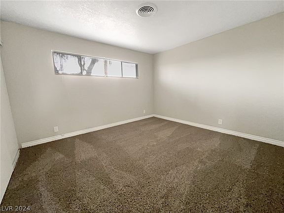 5th image of 1804 E Brady Ave