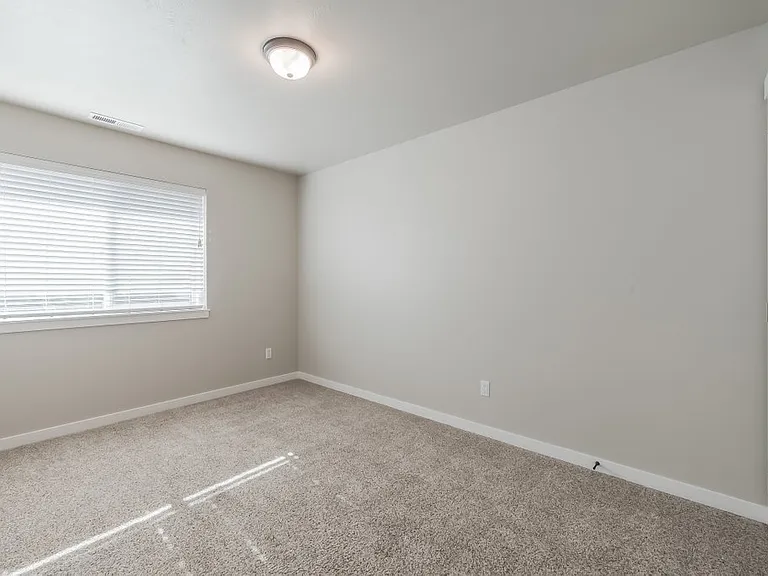 2844 N Carriage Ct — Photo 17