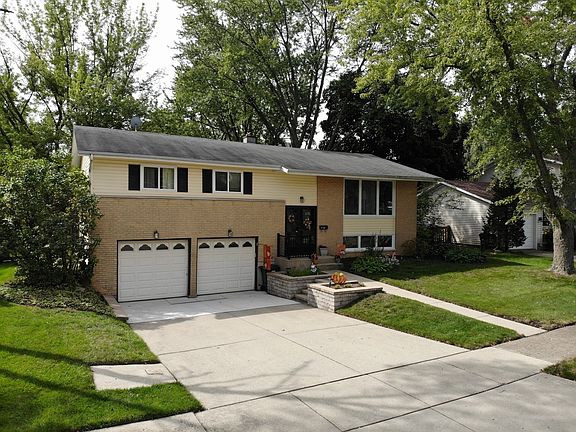 2nd image of 1239 E Patten Dr