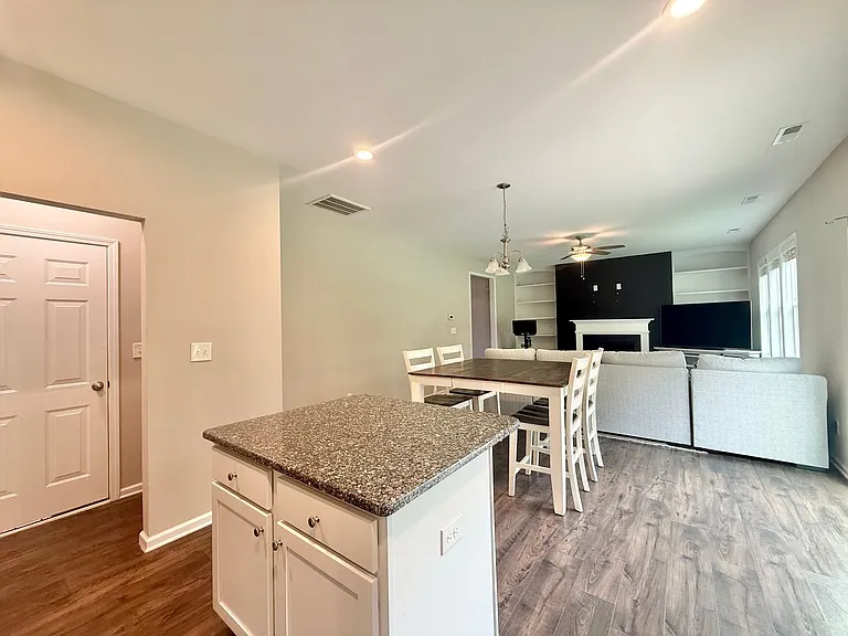 305 S Kramer Path — Photo 8