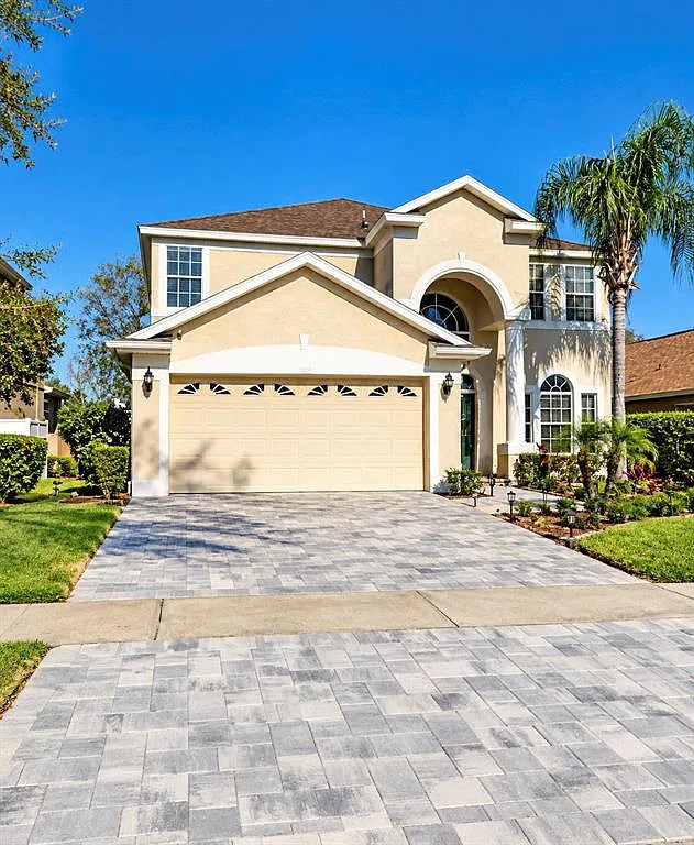 5 bed, 3.5 bath, 2714 sqft, $3,700 — Photo 1