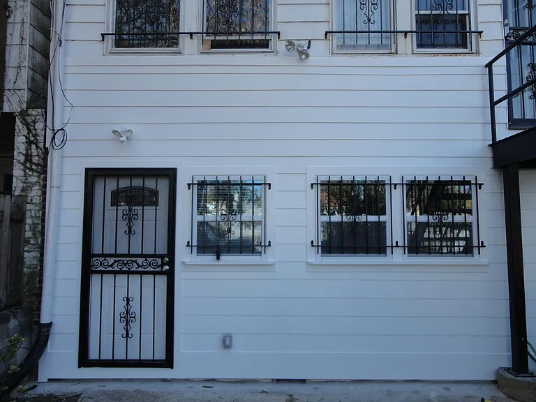 1729 Hobart St NW — Photo 20