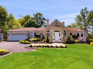 12 Knolltop Rd, Elmsford, NY 10523