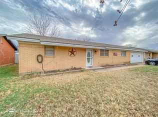 1029 NW 3rd St, Hamlin, TX 79520