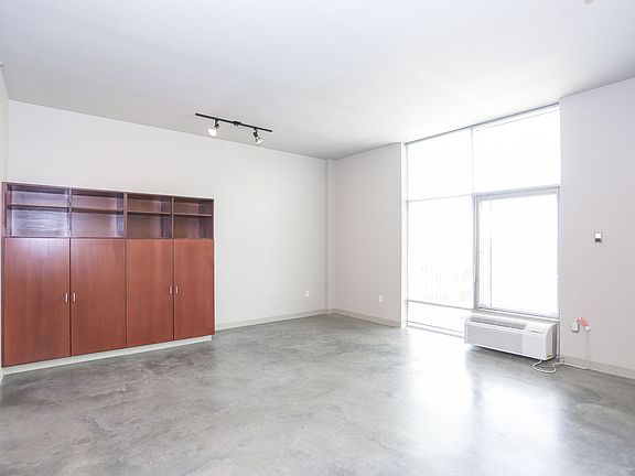 4th image of 947 New Hampshire St APT 409