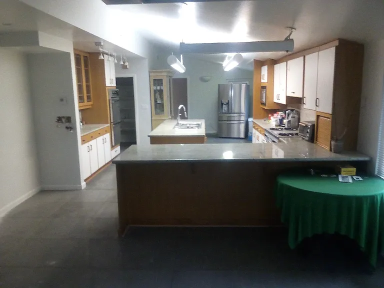5647 Winnetka Ave — Photo 12