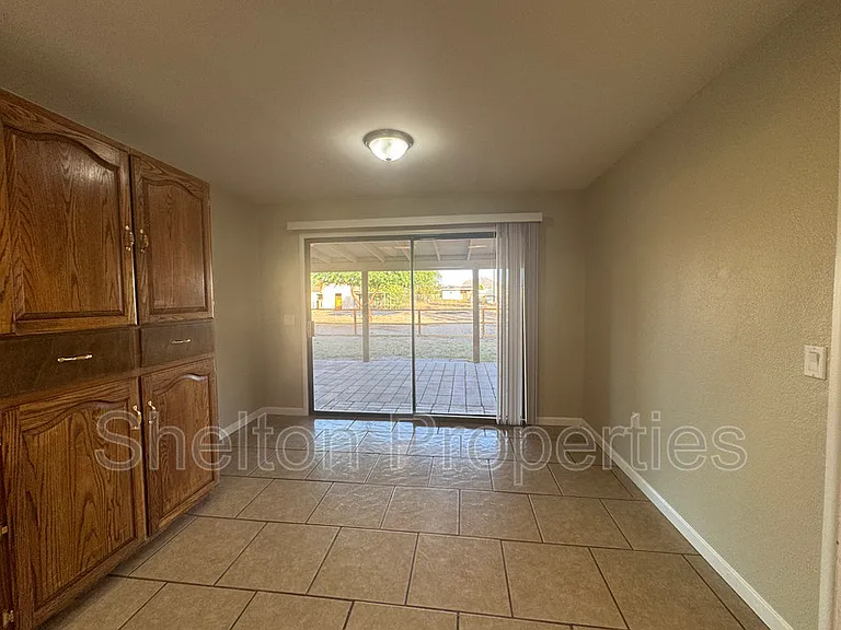 2910 N 193rd Ave — Photo 13