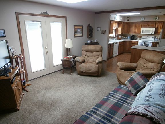 3rd image of 1833 Greenbriar Dr