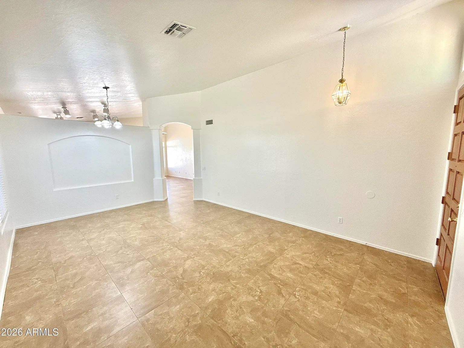 4 bed, 2.0 bath, 1845 sqft, $2,000 — Photo 4
