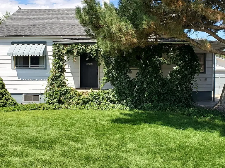 324 Chestnut St — Photo 1