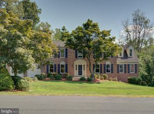 11769 Hollyview Dr, Great Falls, VA