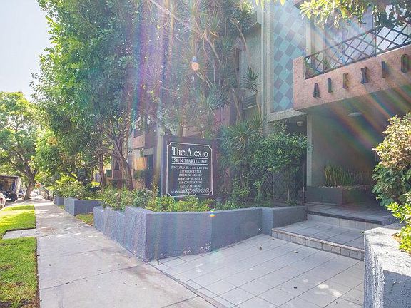 2nd image of 1538 N Vista St #234