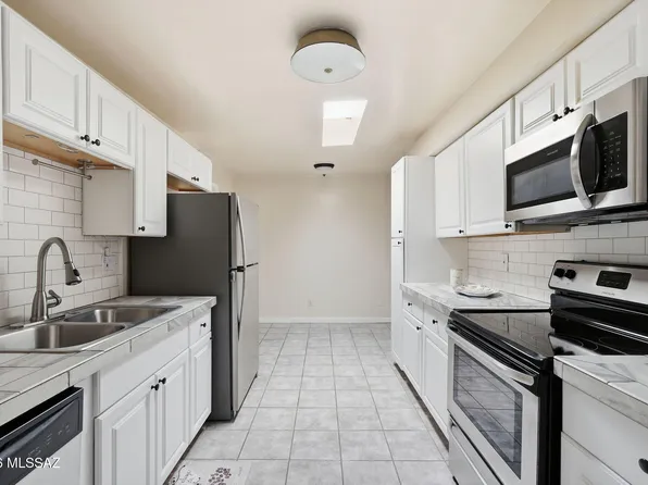 153 E Mountain Morning Dr, Tucson, AZ 85704