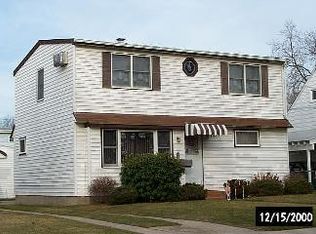 100 Montgomery Ave, Oceanside, NY 11572