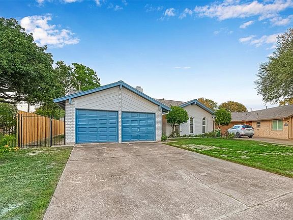 2nd image of 6202 Autumn Arbor Dr