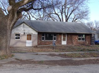 304 S Iowa St, Riley, KS 66531