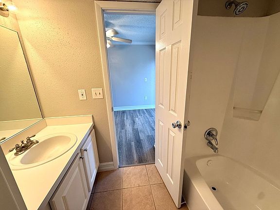 2nd image of 122 Water Front Way APT 220