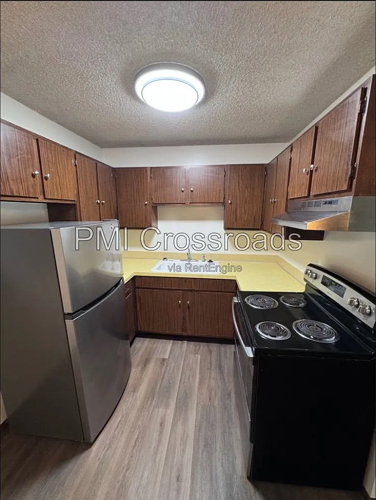 2 bed, 1.0 bath, 600 sqft, $1,180 — Photo 1