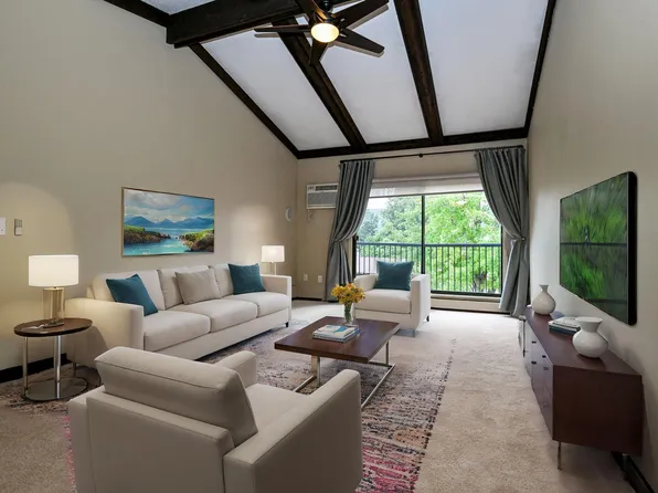 7350 York Ave S APT 205, Minneapolis, MN 55435