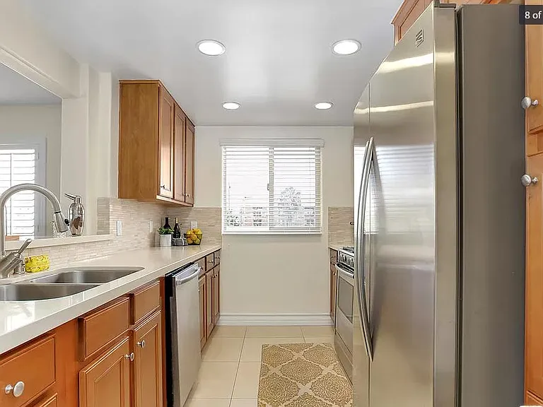 936 N Hudson Ave #301 — Photo 6