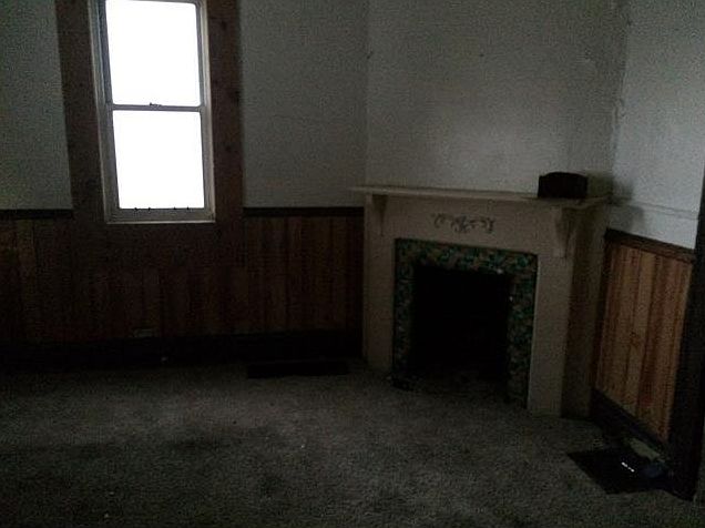 2nd image of 130 Franklin Ave
