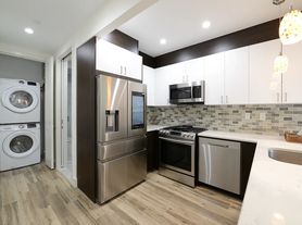 710 Grand St, Brooklyn, NY
