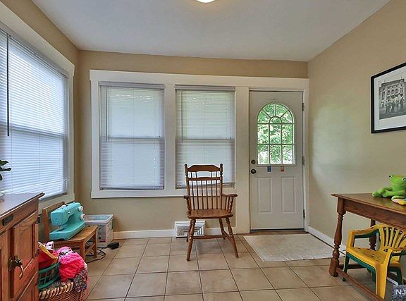 3rd image of 69 Pomona Ave