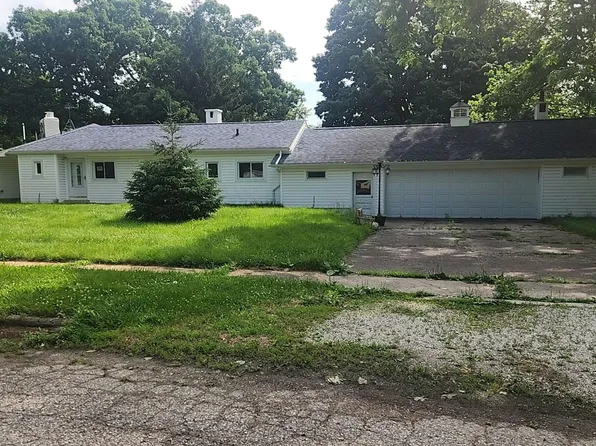 73798 Floral St, Armada, MI 48005